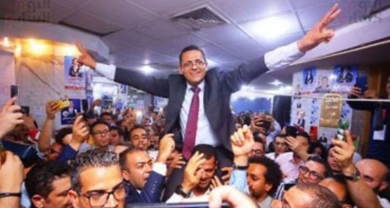 خط أحمر