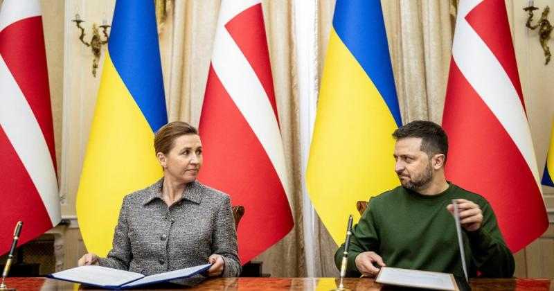 زيلينسكي وفريدريكسن يبحثان هاتفيًا زيادة الاستثمار في إنتاج الأسلحة بأوكرانيا