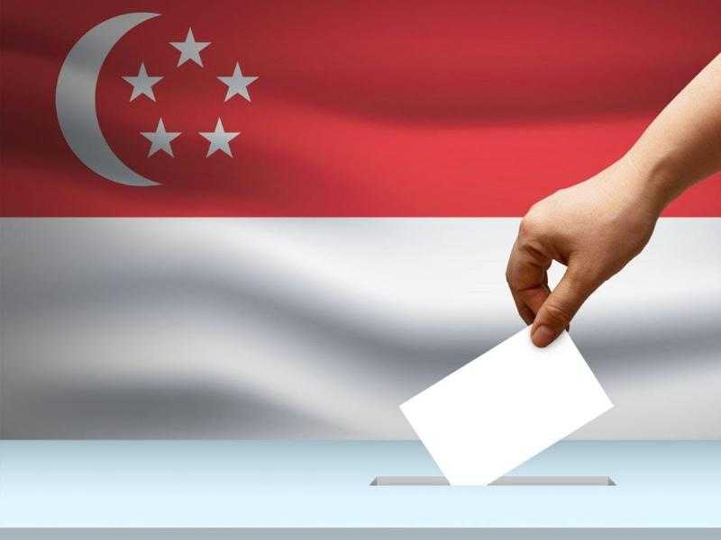 فتح مراكز الاقتراع في سنغافورة في أول اختبار لرئيس الوزراء لورنس وونج