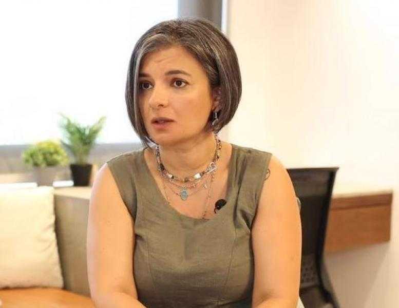 تكريم المؤلفة مريم نعوم بجائزة خاصة من مهرجان المركز الكاثوليكي للسينما