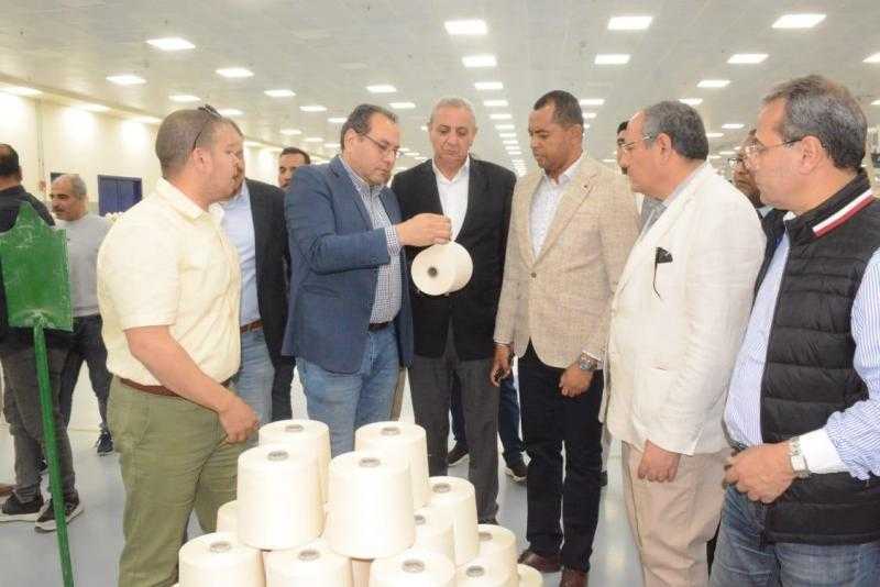 شركة مصر للغزل والنسيج بالمحلة الكبرى تستقبل وزير زراعة مدغشقر لبحث فرص التعاون المشترك