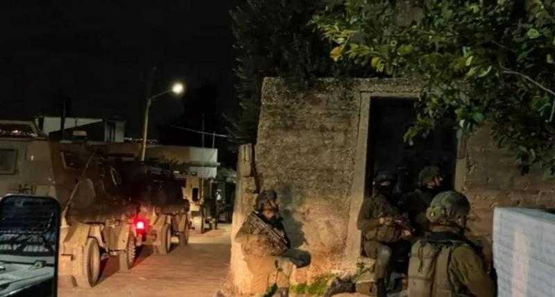 إصابة ثلاث سيدات وطفلة واعتقال شاب خلال اقتحام الاحتلال مدينة أريحا