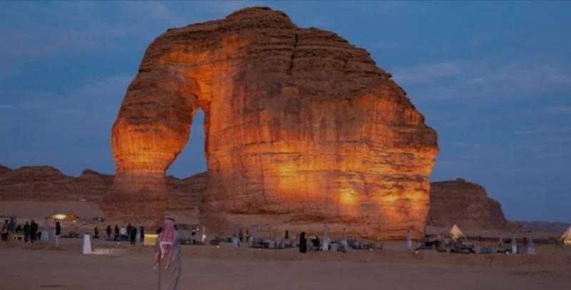 السعودية تستثمر 800 مليار دولار في القطاع السياحي