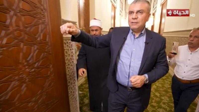 من ساحة مسجد السيدة نفيسة| عمرو الليثي: تطوير كبير شهده المسجد