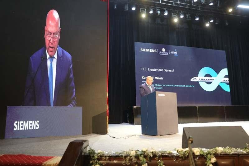 وزير النقل يفتتح فعاليات الملتقى الطلابي ”موبيلتي توك” بحضور وزير التعليم العالي