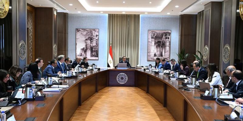 رئيس الوزراء يترأس اجتماع المجموعة الوزارية الاقتصادية