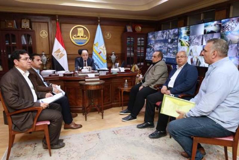 محافظ كفر الشيخ يناقش عددًا من الشكاوى في لقاء المواطنين.. صور