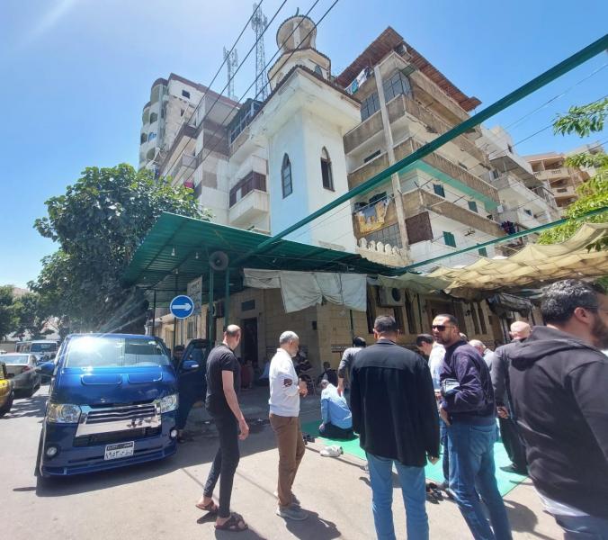 وسط غياب نجوم الفن.. تشييع جثمان الفنان نعيم عيسى بالإسكندرية.. صور