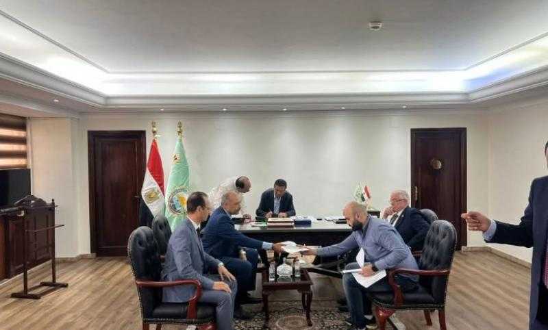 وزير الزراعة يعقد اللقاء الأسبوعي مع أعضاء مجلسي النواب والشيوخ