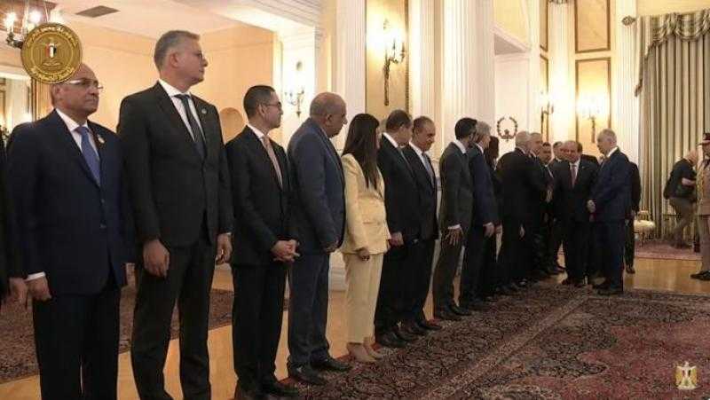 مراسم استقبال رسمية للرئيس السيسي بقصر الرئاسة بالعاصمة اليونانية أثينا.. بث مباشر