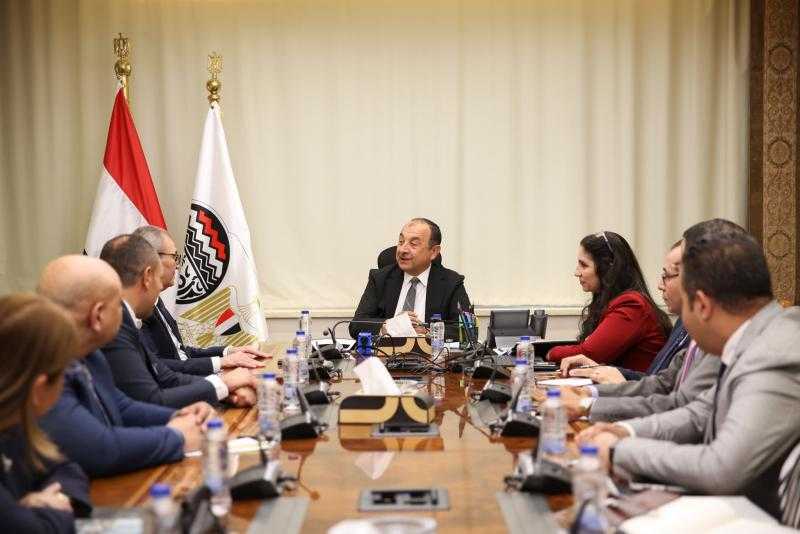 وزير قطاع الأعمال العام يبحث مع مجموعة شاهينلر القابضة التركية فرص التعاون والاستثمار