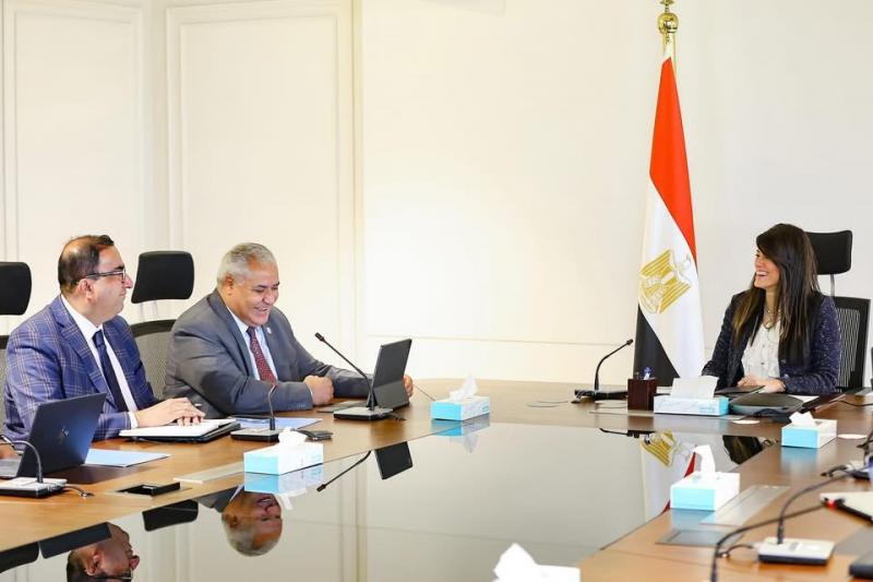 وزيرة التخطيط تعقد اجتماعًا موسعًا مع المدير العام المساعد والممثل الإقليمي لمنظمة الفاو