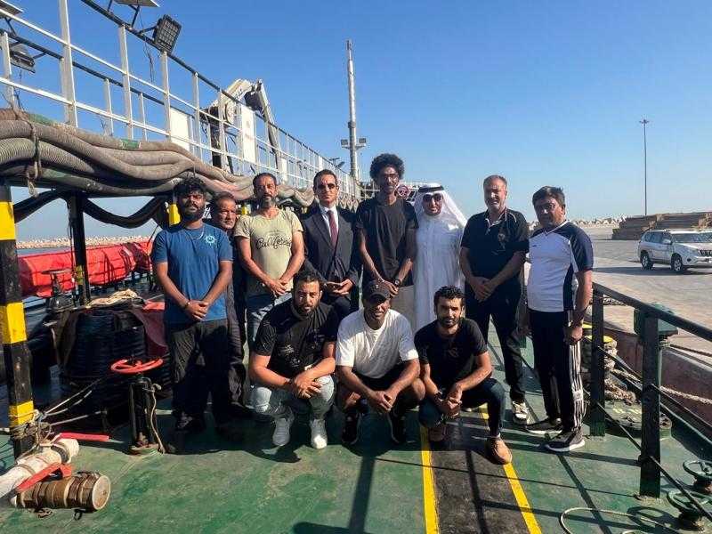 وزارة الخارجية تتابع حالة البحّارة المصريين بالإمارات عقب وصولهم ميناء «خالد»