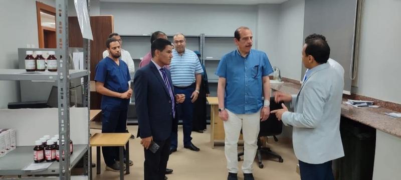 نائب وزير الصحة يتفقد عددٍ من المنشآت الطبية بمحافظة الأقصر