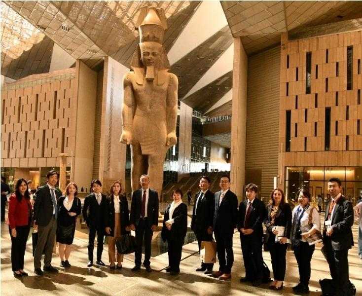 المتحف المصري الكبير يستقبل رئيس جمهورية جزر القمر ووزيرة التعليم والثقافة اليابانية
