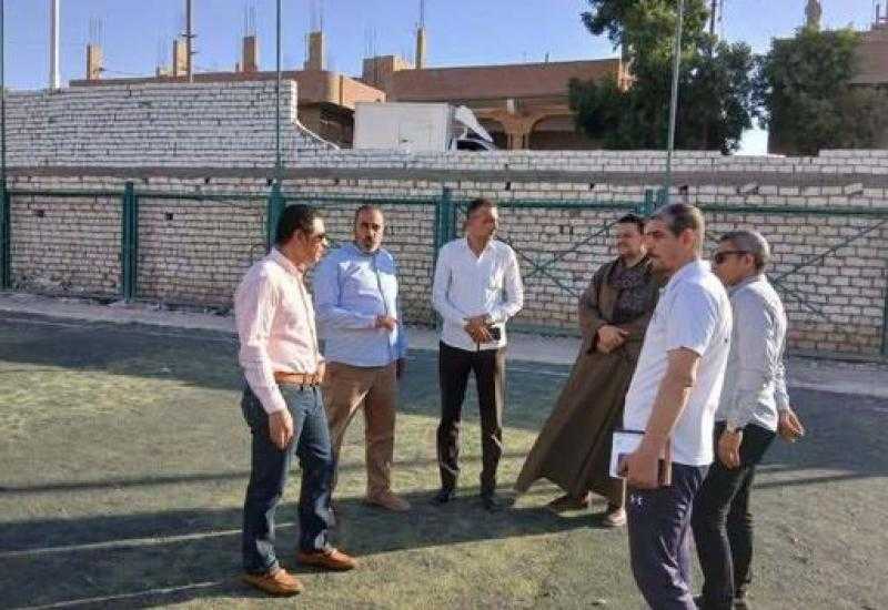 محافظ أسيوط: بدء تطوير ملعب النجيل الصناعي بمركز شباب بني رافع