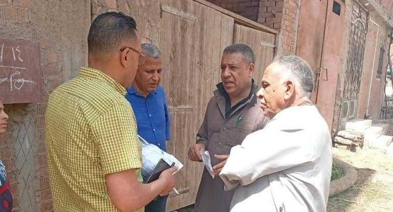 مراجعة تراخيص المباني تحت الإنشاء بالشهداء وكفر عشما بالمنوفية