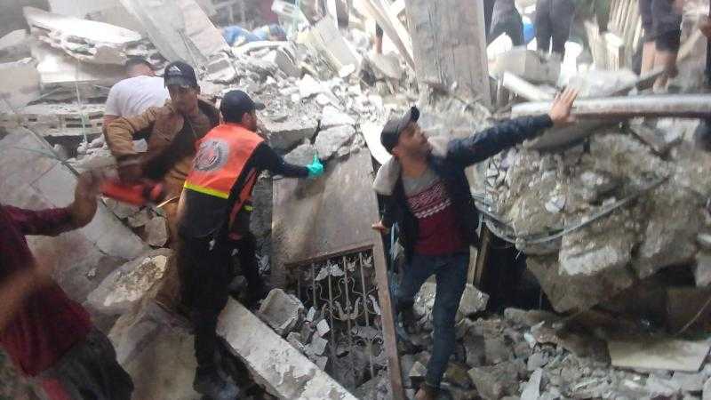 عشرات الشهداء جراء قصف الاحتلال خيام النازحين في غزة