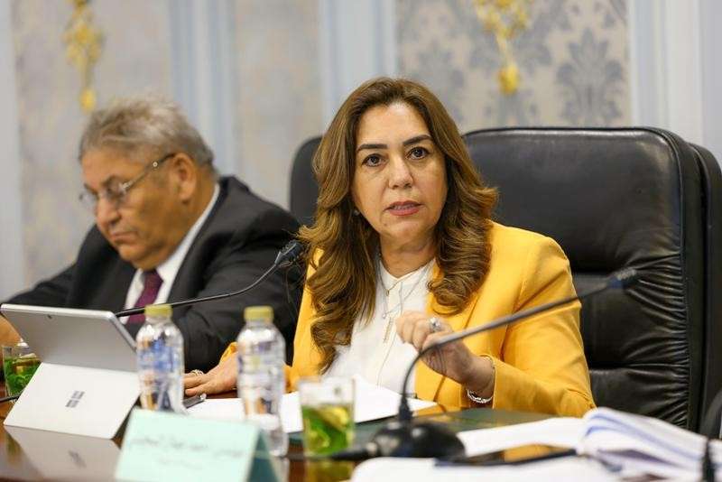 خط أحمر