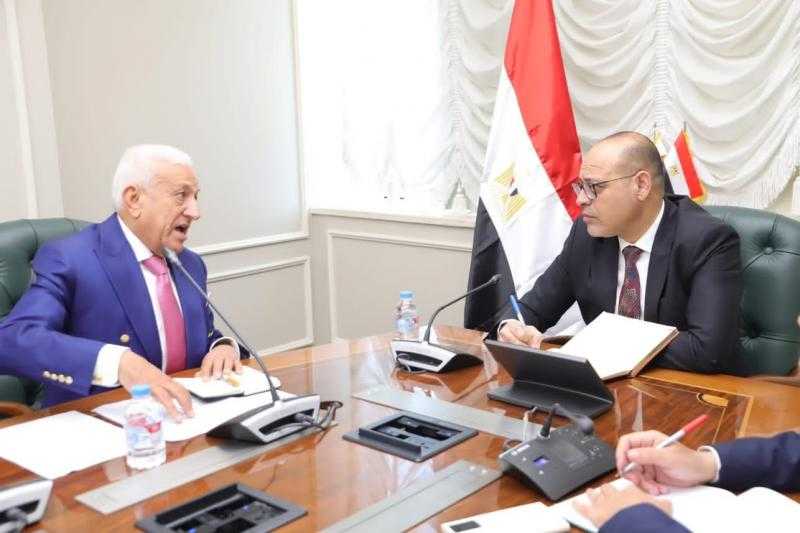 وزير العمل يلتقي وفدًا من ”الجمعية المصرية لأصحاب المدارس الخاصة” لمناقشة ملفات ذات الإهتمام المُشترك