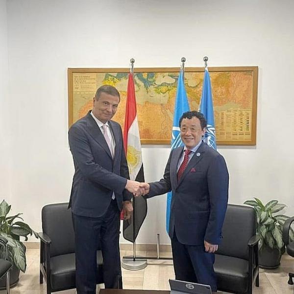 وزير الزراعة يلتقي مدير عام منظمة الأغذية والزراعة للأمم المتحدة لبحث تعزيز التعاون المشترك