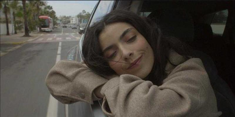 خط أحمر