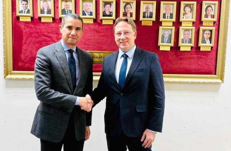 مصر وفرنسا تتفقان على تعزيز التعاون فى إطار مجموعتي العشرين والسبع