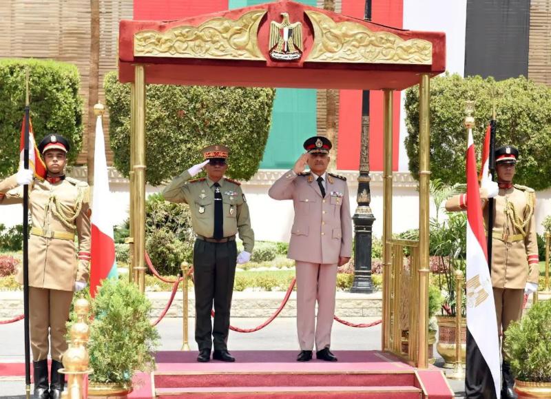 خط أحمر