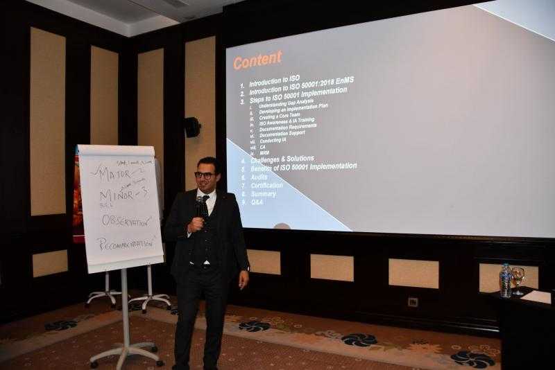 البترول تنظم برنامجًا تدريبيًا لإدارة الطاقة