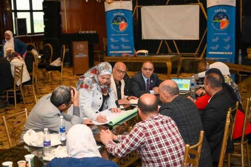 «الزراعة» تنفذ ورشة عمل لتعزيز التحول المناخي الذكي في قطاع الثروة الحيوانية بمحافظة البحيرة | صور