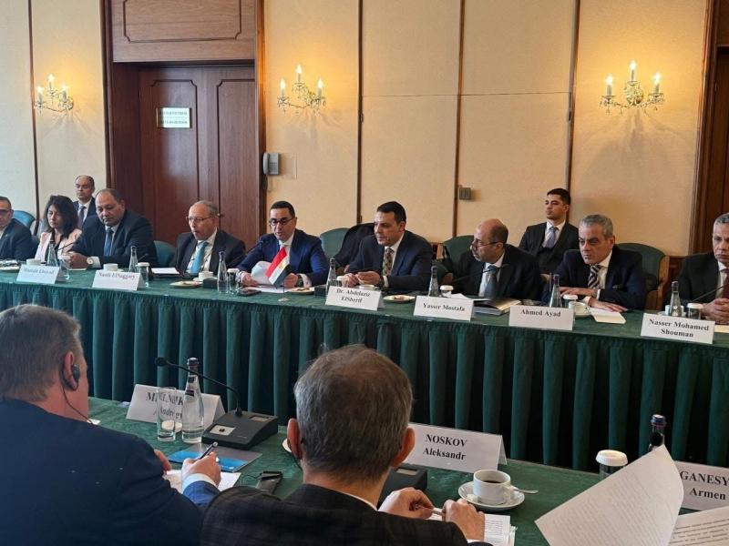 وزير الاستثمار والتجارة الخارجية ووزير الصناعة والتجارة الروسي يترأسان اجتماعات الدورة الخامسة عشر للجنة المصرية الروسية المشتركة للتعاون التجاري والاقتصادي والعلمي والفني