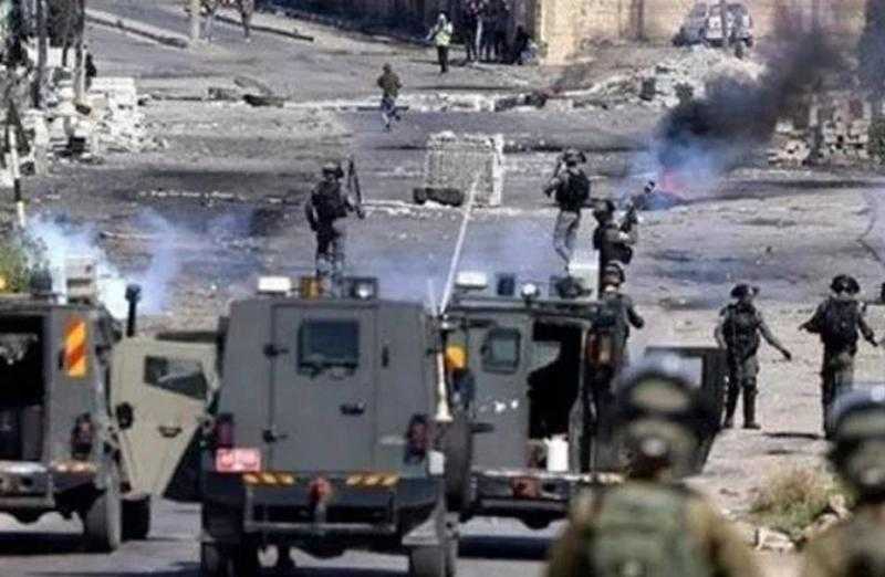 الجيش الإسرائيلي يُطارد فلسطينيًا بعد إطلاق نار قتل مُستوطنة شمال الضفة الغربية