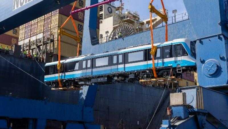 وصول أول قطار مكيف للخط الأول لمترو الأنفاق إلى ميناء الإسكندرية