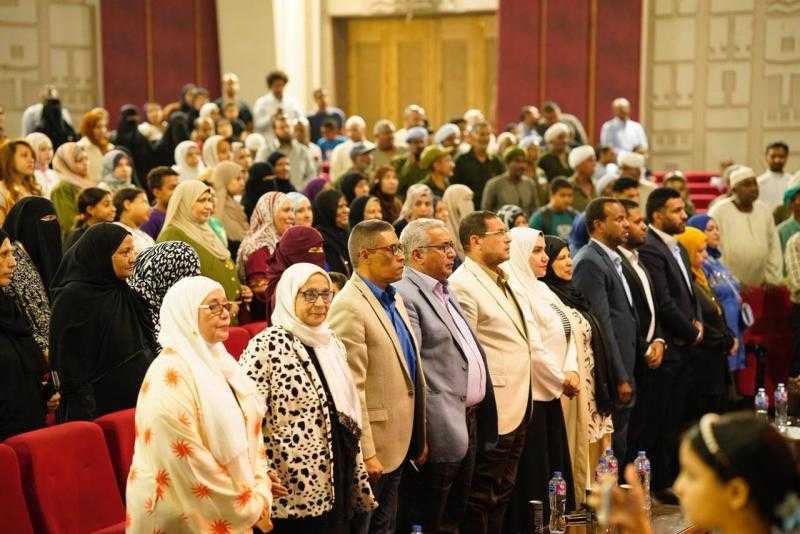 تحت رعاية محافظ الأقصر.. جمعية البيت الكبير تكرم كبار السن برحلات عمرة