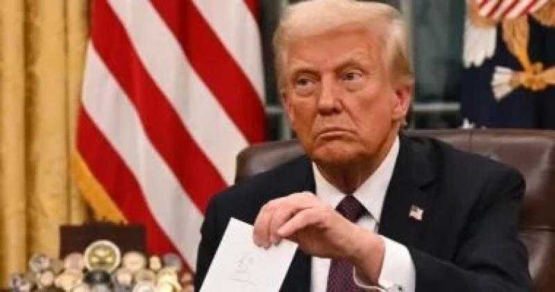 ترامب: سأتحدث مع بوتين وزيلينسكي وأعضاء بالناتو يوم الاثنين