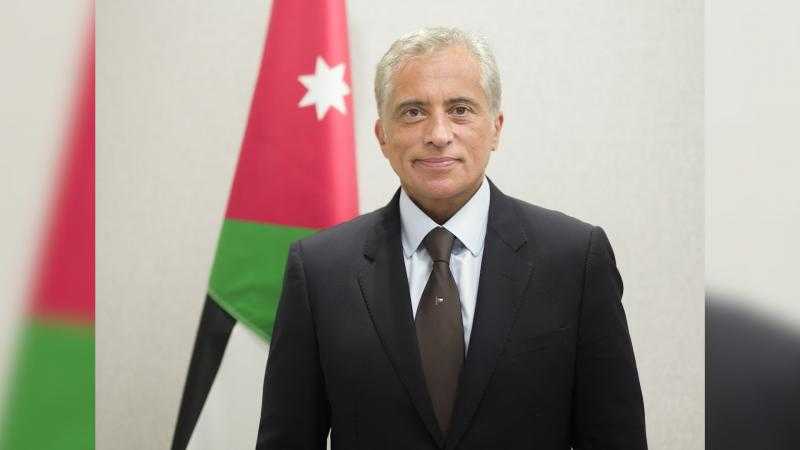 رئيس وزراء الأردن يشارك في القمة العربية ببغداد نائبًا عن الملك عبدالله الثاني