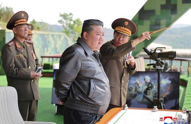 الزعيم الكوري الشمالي يشرف على تدريبات جوية ويدعو لرفع حالة التأهب القتالي للجيش ”بشكل جذري”