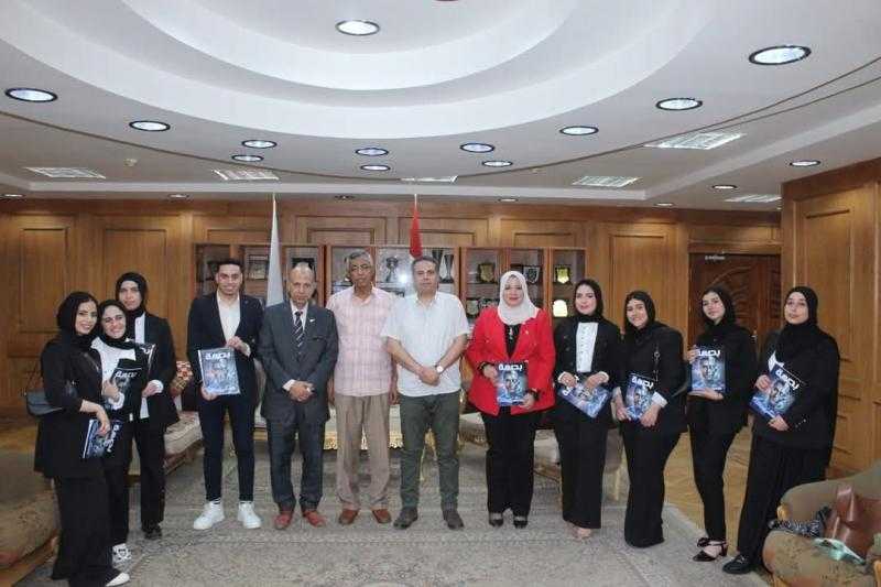 طلاب ”آداب كفر الشيخ” ينتجون 3 مجلات تدريبية متميزة.. صور