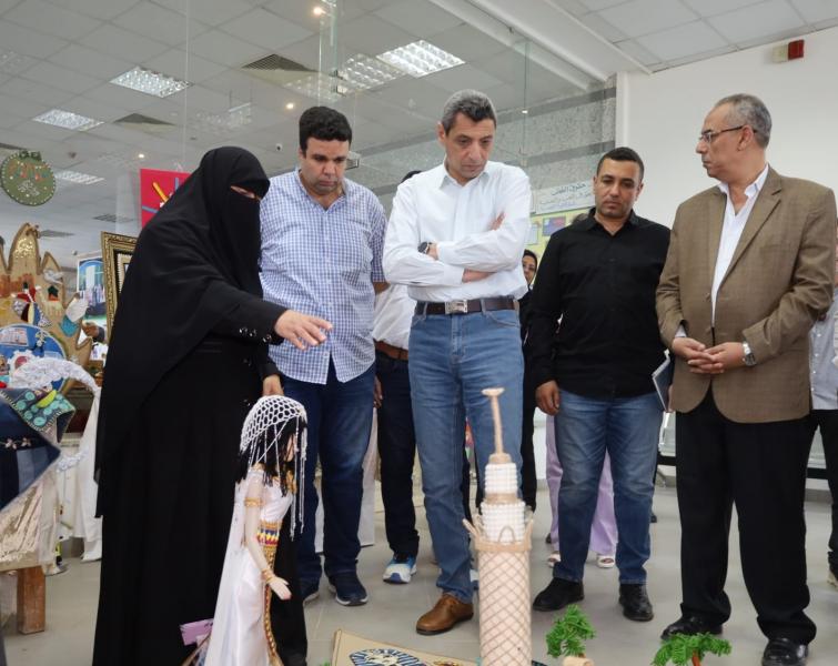 محافظ السويس يتفقد المركز الاستكشافي للعلوم والتكنولوجيا.. صور