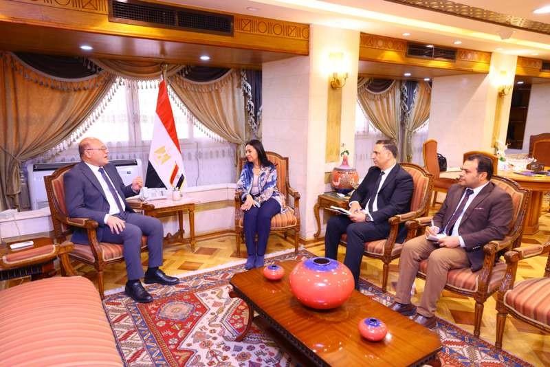 مايا مرسي تلتقي رئيس جامعة سوهاج لتعزيز التعاون في مشروع وحدات التضامن
