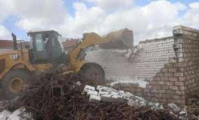 تنفيذ 251 قرار إزالة على أراضي زراعية وأملاك الدولة في كفر الشيخ