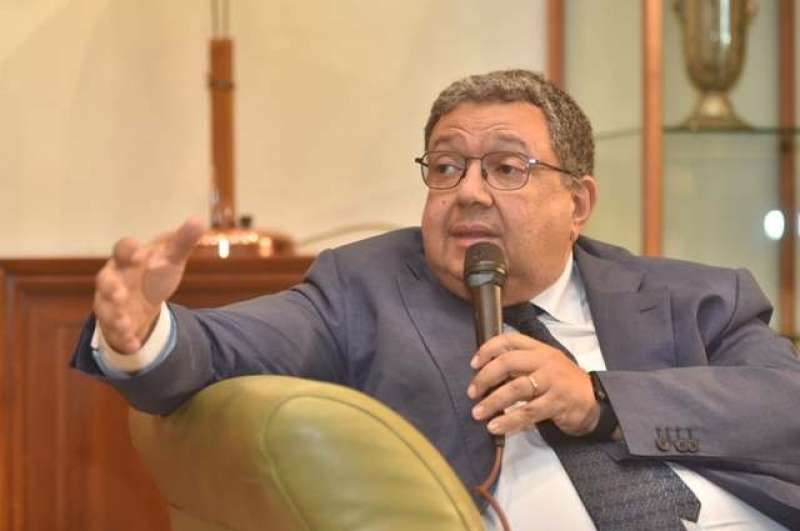 خط أحمر