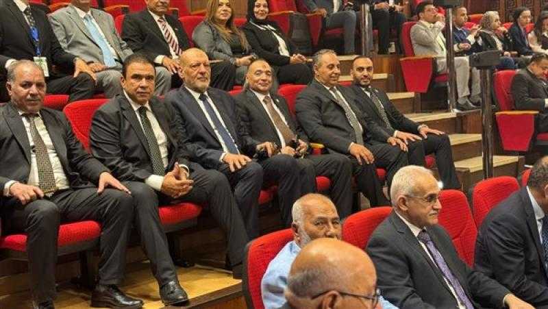 تيسير مطر: موافقة رئيس مجلس الشيوخ على زيارة تحالف الأحزاب بادرة طيبة تعكس تقديره لدور الأحزاب