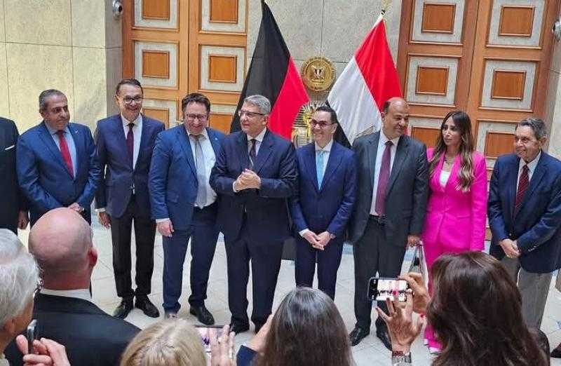 سفارة مصر ببرلين تستضيف لقاء لوزير الاستثمار والتجارة الخارجية مع كبرى الشركات الألمانية