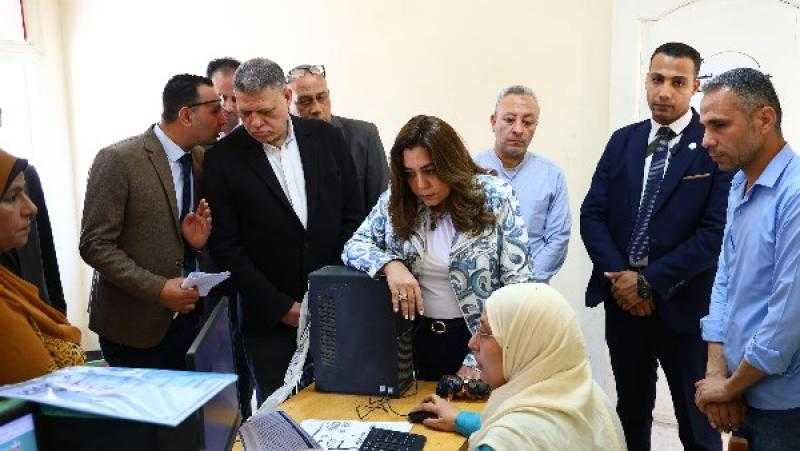 وزيرة التنمية المحلية لموظفى مراكز التكنولوجيا بالصف: أنا جاية أسمع مشاكلكم