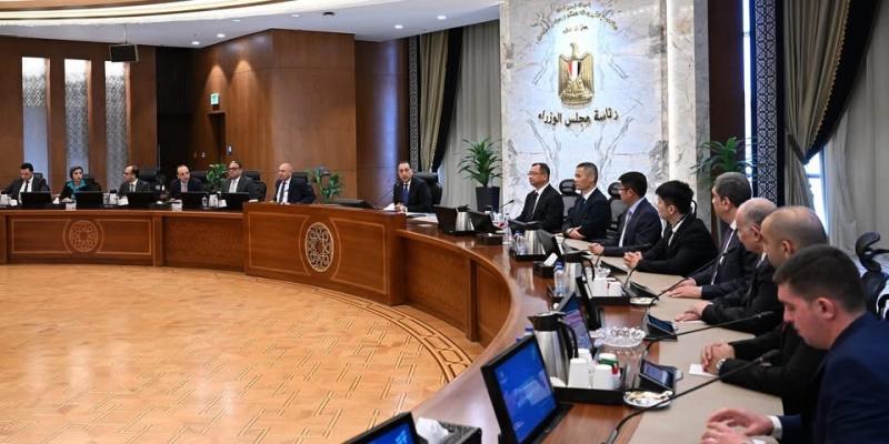 مدبولى: زيادة الحوافز الخاصة بتصنيع السيارات محليا مرتبطة بزيادة نسبة المكون المحلي