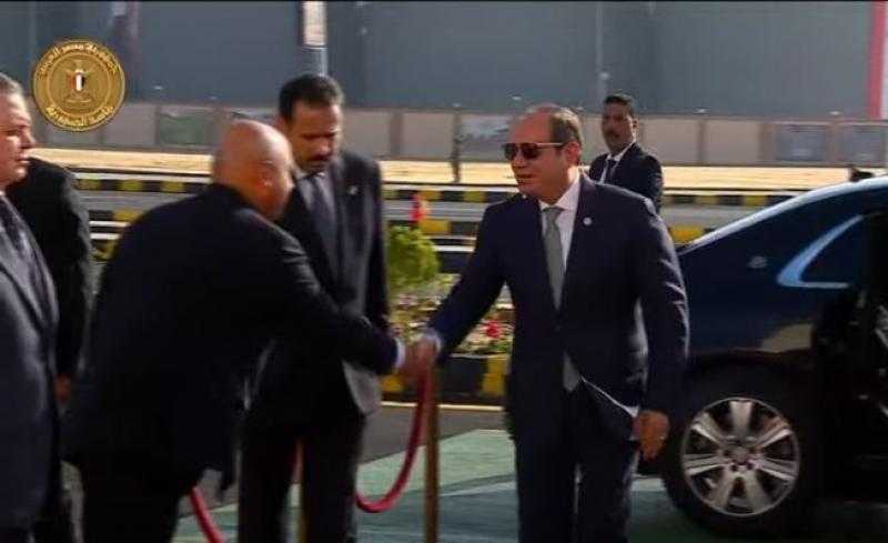 الرئيس السيسي يصل الضبعة ليشهد موسم الحصاد بمشروع «مستقبل مصر»