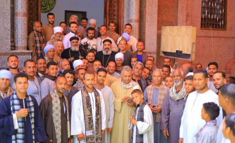 وزير الأوقاف يوجه الشكر إلى قساوسة وكهنة شاركوا في افتتاح مسجد السنادقة | صور