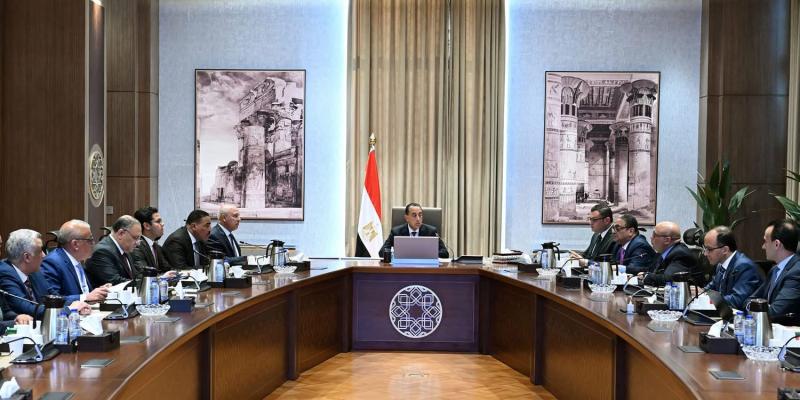 رئيس الوزراء يتابع مستجدات الموقف التنفيذي لمشروع تطوير مدينة رأس الحكمة بالساحل الشماليّ الغربيّ