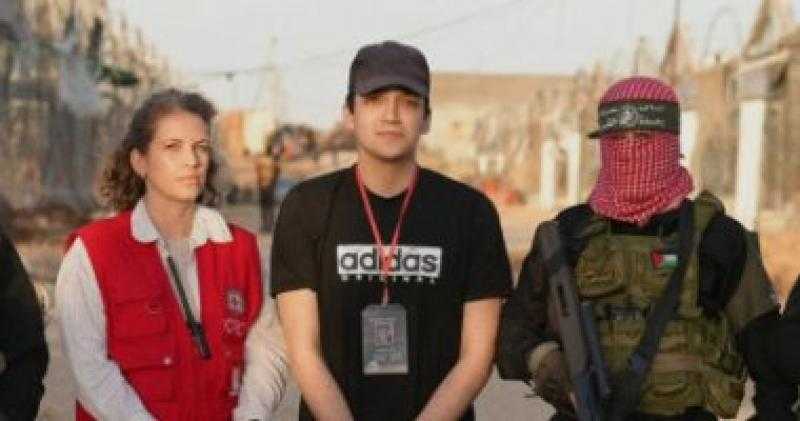 والد الأسير الإسرائيلى المحرر عيدان ألكسندر: نجلى أصيب بقصف إسرائيلى على غزة